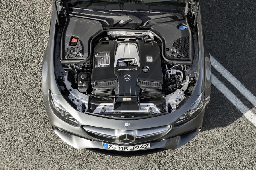 Моторный отсек Mercedes-AMG E63 S 4Matic 2017 года  (WW) (фото 5 из 52)